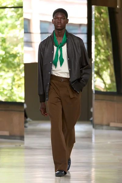Look 2